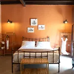 Old Town Corner Luxury Апарт-отель Родос