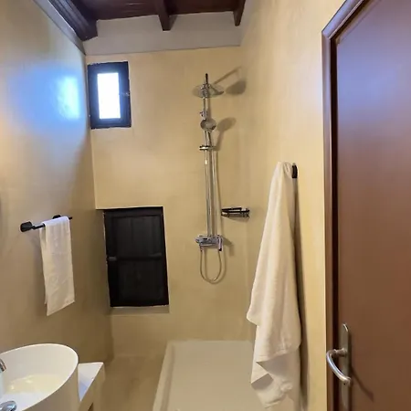 Old Town Corner Luxury Апарт-отель
