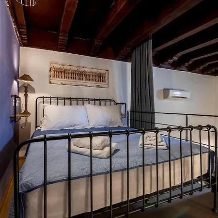 Old Town Corner Luxury Lejlighedshotel