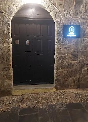 Old Town Corner Luxury Apartahotel 3*